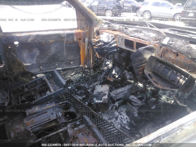 1GNDV23L75D262013 - 2005 CHEVROLET UPLANDER LS WHITE photo 5