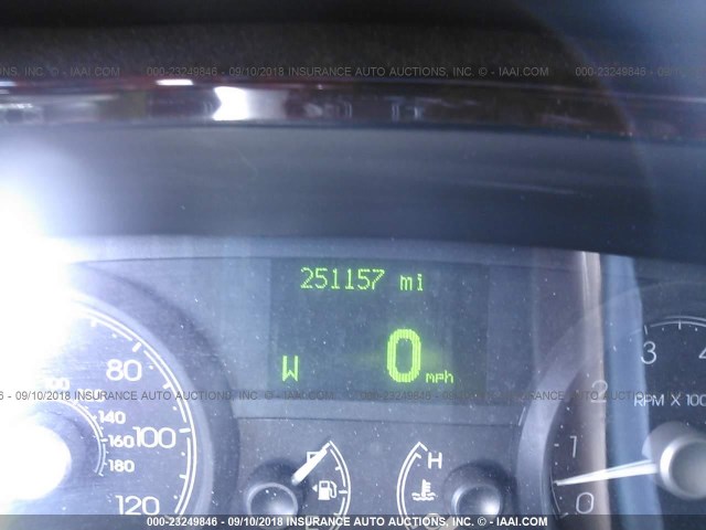 1LNHM84W07Y622495 - 2007 LINCOLN TOWN CAR EXECUTIVE L BLACK photo 7