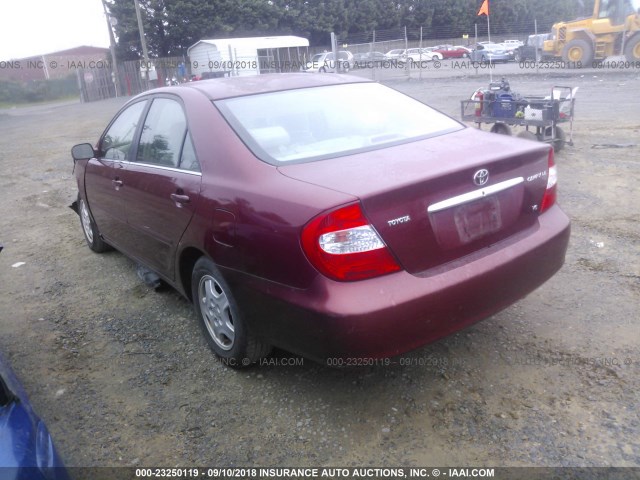4T1BF30K22U034300 - 2002 TOYOTA CAMRY LE/XLE/SE 红色 照片 3