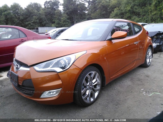 KMHTC6AD5FU223172 - 2015 HYUNDAI VELOSTER ORANGE photo 2