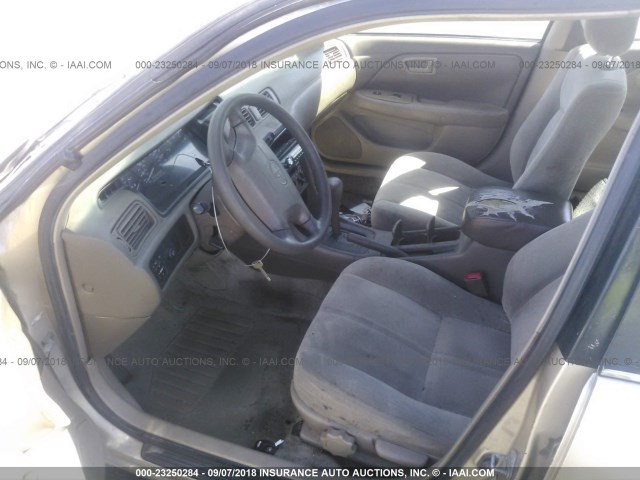 JT2BG22K4W0127513 - 1998 TOYOTA CAMRY CE/LE/XLE 金色 照片 5