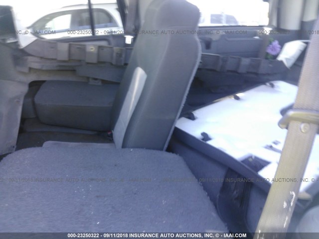 1FMRU15W23LC49655 - 2003 FORD EXPEDITION XLT WHITE photo 8