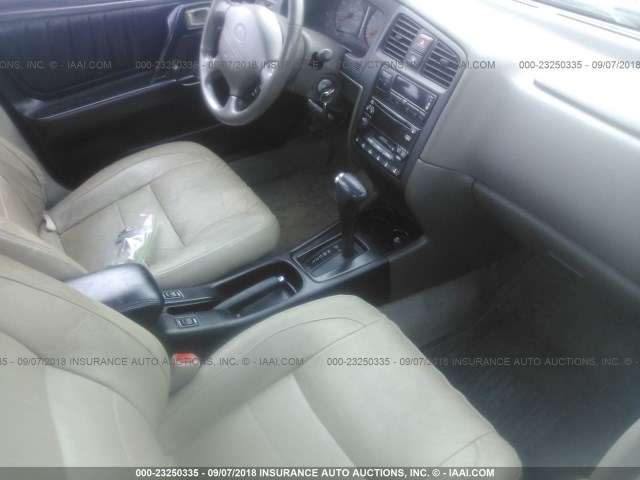 JNKCP11AXYT307464 - 2000 INFINITI G20 GRAY photo 5