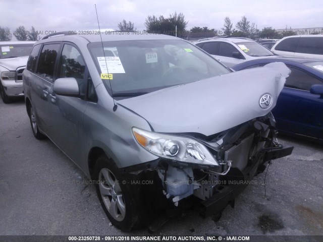 5TDKK3DC6DS340930 - 2013 TOYOTA SIENNA LE GRAY photo 1