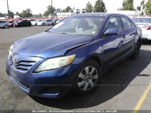 4T1BF3EK4AU543635 - 2010 TOYOTA CAMRY SE/LE/XLE BLUE photo 2