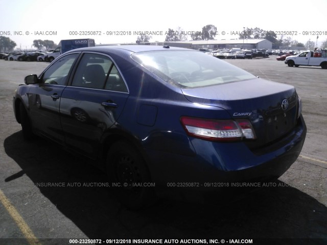 4T1BF3EK4AU543635 - 2010 TOYOTA CAMRY SE/LE/XLE BLUE photo 3