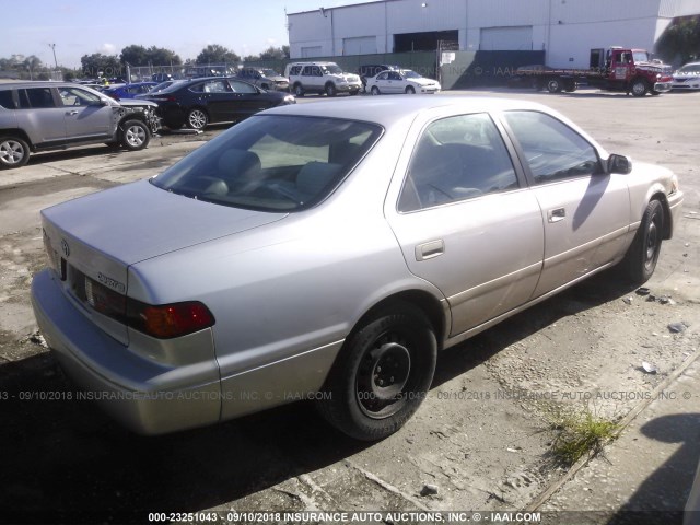4T1BG22K71U080711 - 2001 TOYOTA CAMRY CE/LE/XLE 棕色 照片 4