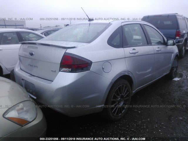 1FAHP3GN8AW147401 - 2010 FORD FOCUS SES SILVER photo 4