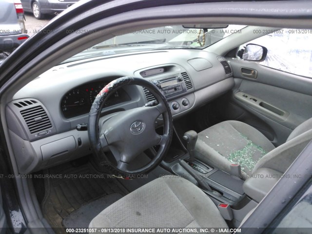 4T1BE32K42U083448 - 2002 TOYOTA CAMRY LE/XLE/SE Қара фото 5