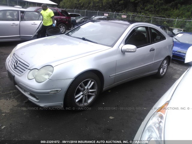 WDBRN40J43A441572 - 2003 MERCEDES-BENZ C 230K SPORT COUPE SILVER photo 2