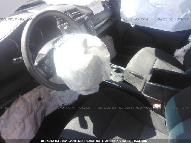 4T4BF1FK5GR543015 - 2016 TOYOTA CAMRY LE/XLE/SE/XSE 青绿色 照片 5