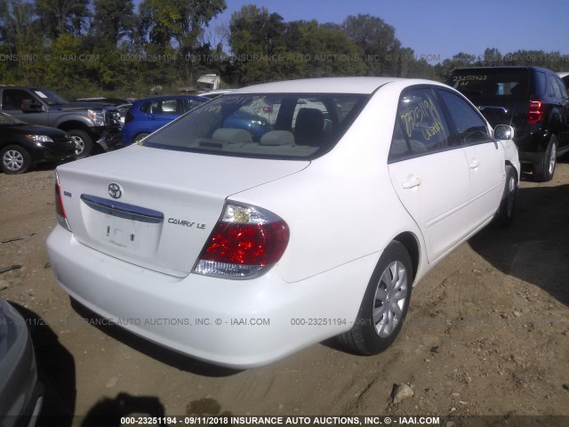 4T1BE32K25U560463 - 2005 TOYOTA CAMRY LE/XLE/SE Ақ фото 4