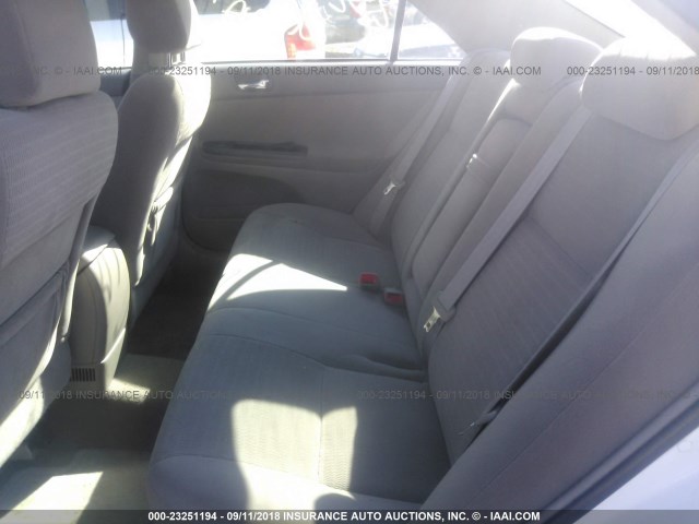 4T1BE32K25U560463 - 2005 TOYOTA CAMRY LE/XLE/SE Ақ фото 8
