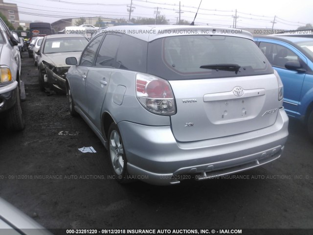 2T1KR32E95C337174 - 2005 TOYOTA COROLLA MATRIX XR SILVER photo 3