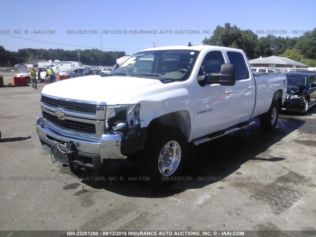 1GCHK33688F182912 - 2008 CHEVROLET SILVERADO K3500 WHITE photo 2