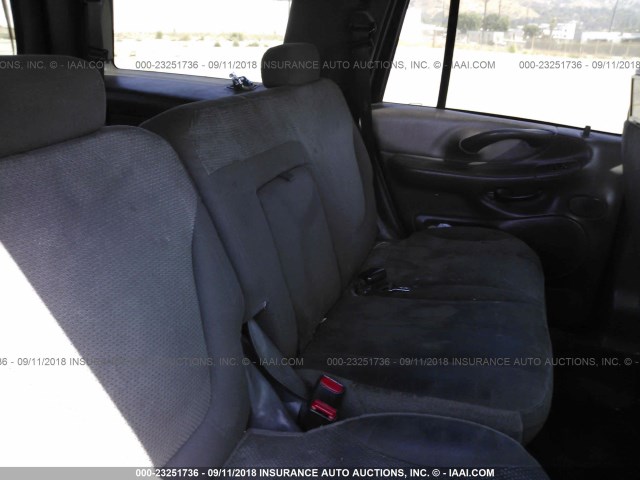 1FMRU1568YLC28221 - 2000 FORD EXPEDITION XLT RED photo 8