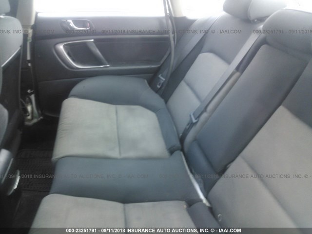 4S3BL616157228139 - 2005 SUBARU LEGACY 2.5I SILVER photo 8