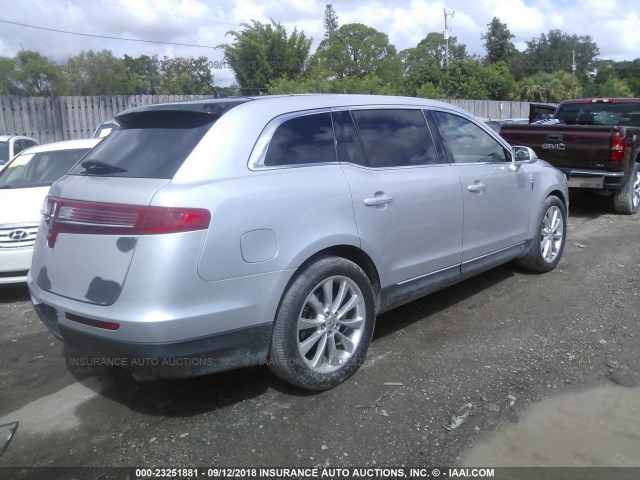 2LMHJ5AT2ABJ25362 - 2010 LINCOLN MKT SILVER photo 4