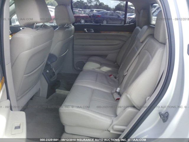 2LMHJ5AT2ABJ25362 - 2010 LINCOLN MKT SILVER photo 8