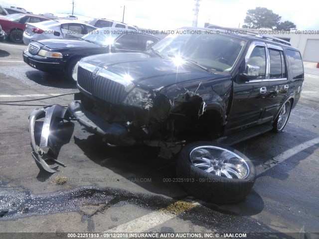 5LMFU27R64LJ12247 - 2004 LINCOLN NAVIGATOR Czarny zdjęcie 2