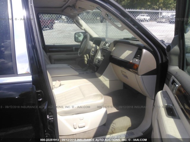 5LMFU27R64LJ12247 - 2004 LINCOLN NAVIGATOR Czarny zdjęcie 5