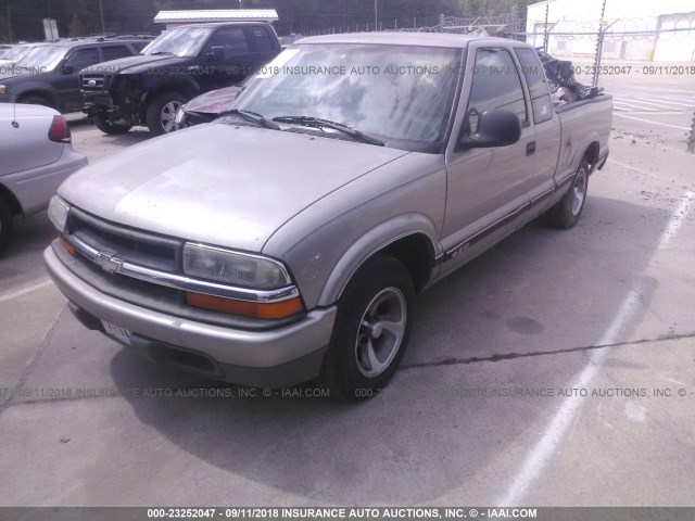 1GCCS1946WK173960 - 1998 CHEVROLET S TRUCK S10 SILVER photo 2