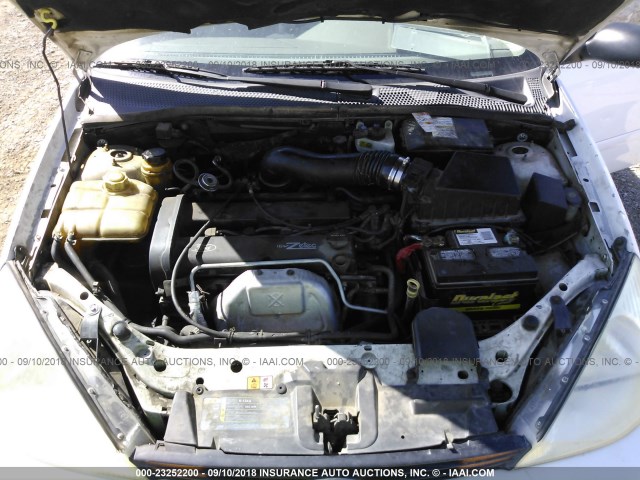 1FAFP34331W350982 - 2001 FORD FOCUS SE/SE SPORT WHITE photo 10