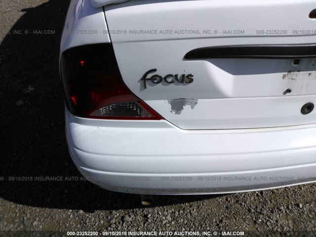 1FAFP34331W350982 - 2001 FORD FOCUS SE/SE SPORT WHITE photo 6