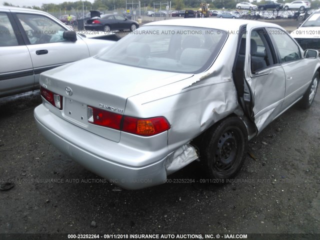 4T1BG22K91U070651 - 2001 TOYOTA CAMRY CE/LE/XLE 银色 照片 6