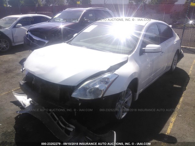 1N4BL2AP2AN480477 - 2010 NISSAN ALTIMA SR WHITE photo 2