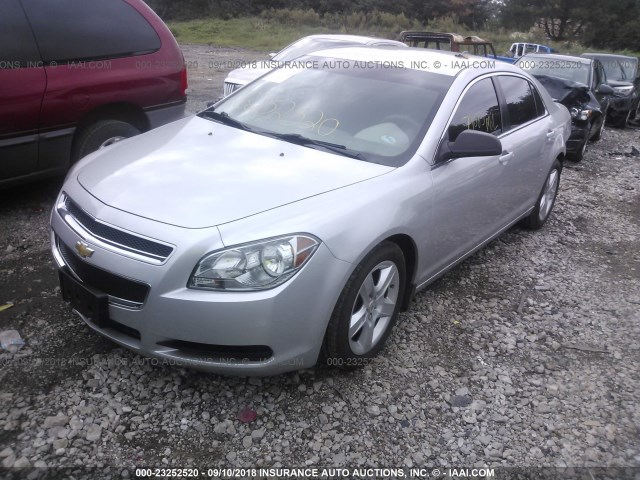 1G1ZB5E08CF357234 - 2012 CHEVROLET MALIBU LS 银色 照片 2