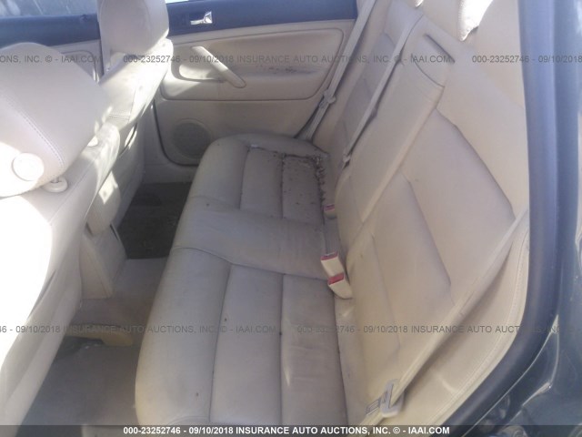 WVWPD63B61P125497 - 2001 VOLKSWAGEN PASSAT GLS GRAY photo 8