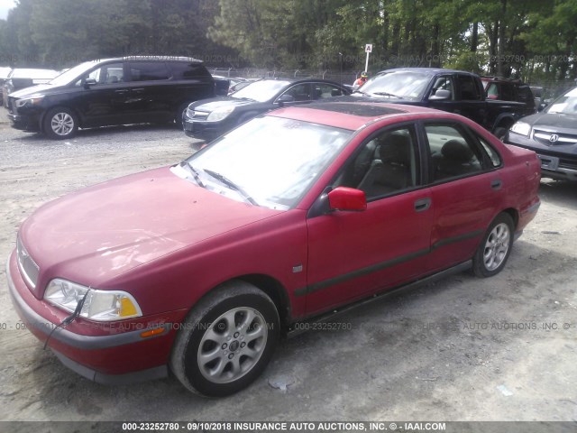 YV1VS2552YF504925 - 2000 VOLVO S40 RED photo 2