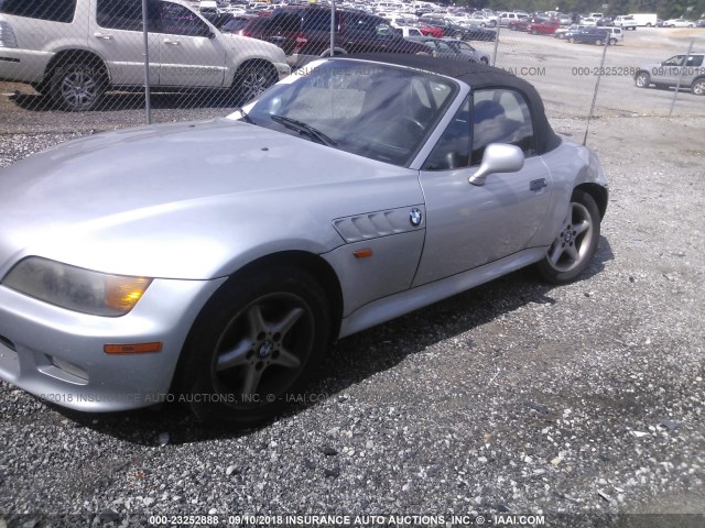 4USCJ3322VLC01023 - 1997 BMW Z3 2.8 SILVER photo 2