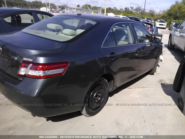 4T1BF3EK1AU086976 - 2010 TOYOTA CAMRY SE/LE/XLE ნაცრისფერი ფოტო 4