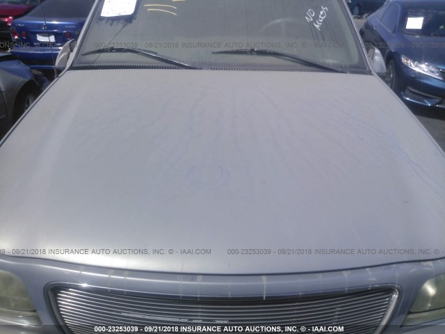 1GKEK13R4XR910390 - 1999 GMC DENALI SILVER photo 10