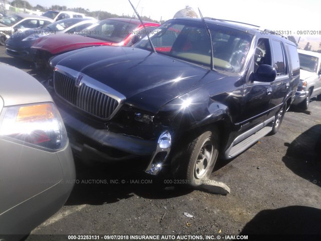 5LMRU27LXWLJ56456 - 1998 LINCOLN NAVIGATOR შავი ფოტო 2