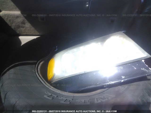 5LMRU27LXWLJ56456 - 1998 LINCOLN NAVIGATOR შავი ფოტო 6