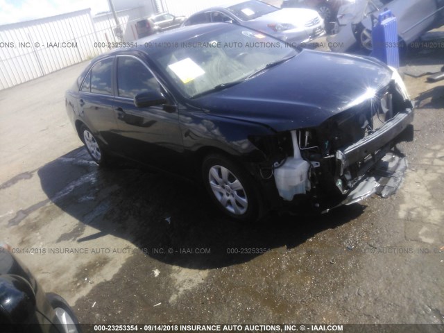 4T1BF3EK3BU677635 - 2011 TOYOTA CAMRY SE/LE/XLE 深蓝色 照片 1