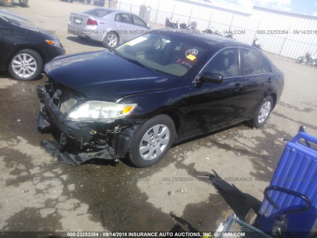 4T1BF3EK3BU677635 - 2011 TOYOTA CAMRY SE/LE/XLE 深蓝色 照片 2