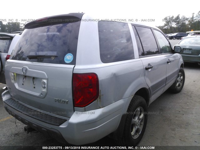 2HKYF18104H622546 - 2004 HONDA PILOT LX SILVER photo 4