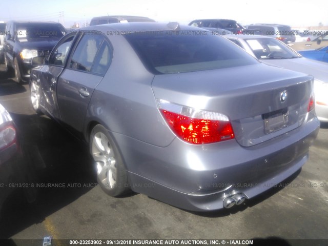 WBANB33585CN66693 - 2005 BMW 545 I GRAY photo 3