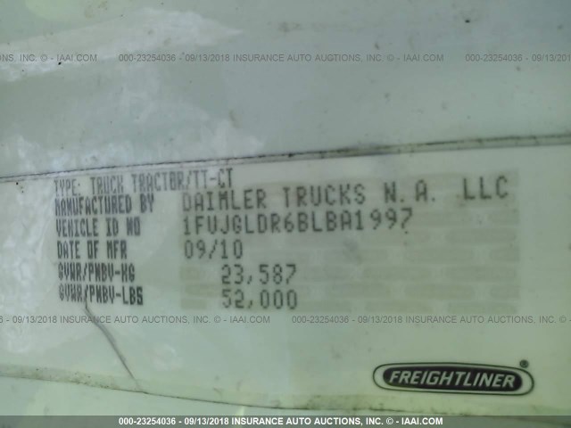 1FUJGLDR6BLBA1997 - 2011 FREIGHTLINER CASCADIA 125  WHITE photo 10