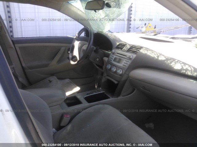4T1BE46K17U527036 - 2007 TOYOTA CAMRY NEW GENERAT CE/LE/XLE/SE WHITE photo 5