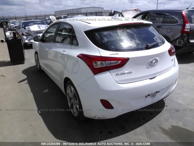 KMHD35LH0FU236300 - 2015 HYUNDAI ELANTRA GT WHITE photo 3