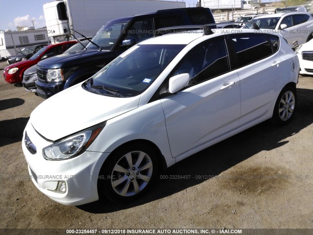 KMHCU5AE3CU053163 - 2012 HYUNDAI ACCENT GLS/GS/SE WHITE photo 2