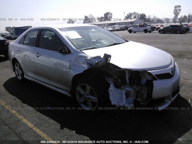 4T1BF1FK9DU272675 - 2013 TOYOTA CAMRY L/SE/LE/XLE Gümüş foto 1