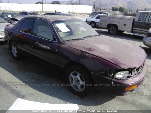 4T1BG12K2TU676015 - 1996 TOYOTA CAMRY DX/LE/XLE RED photo 1