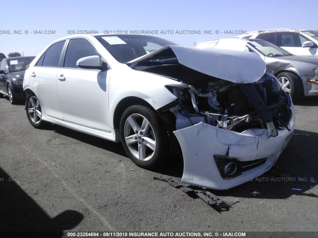4T1BF1FK0EU863916 - 2014 TOYOTA CAMRY L/SE/LE/XLE Ağ foto 1