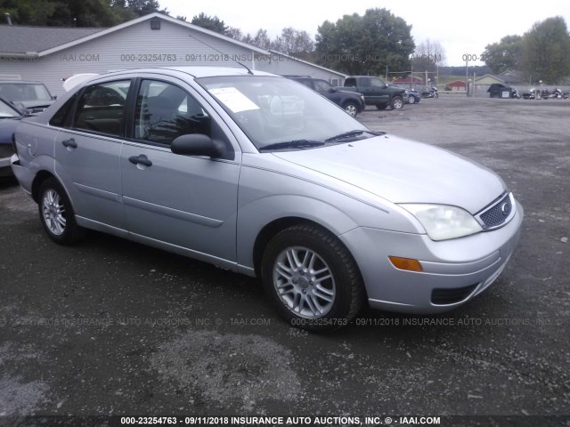 1FAFP34N67W311393 - 2007 FORD FOCUS ZX4/S/SE/SES SILVER photo 1